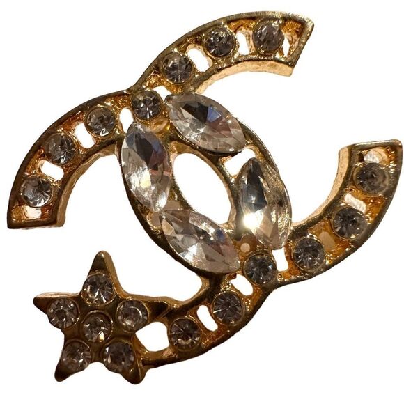 Blue whale & Gold Earrings, Monogram Sparkle (NWT
Statement, Crystal Dia… - Picture 6 of 17